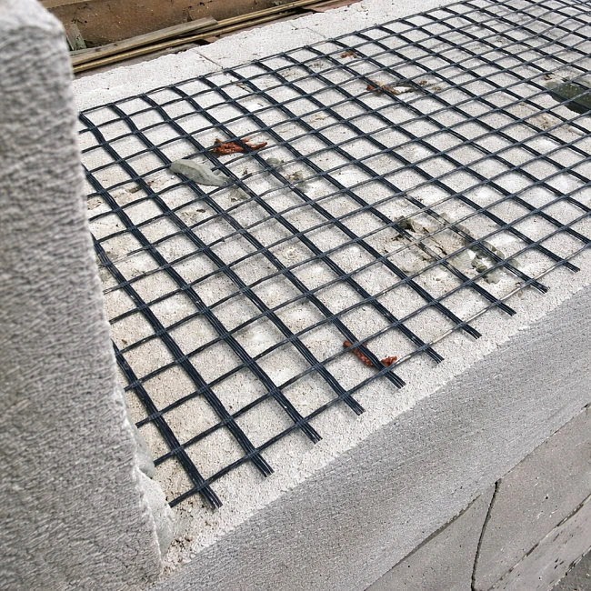 Сетка кладочная базальтовая (композитная) С3 380х2000, ячейка 50х50 мм