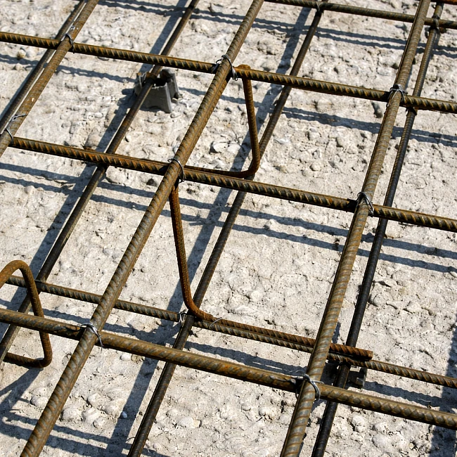 Пластиковый стульчик-опора (фиксатор) для арматуры промышленных полов